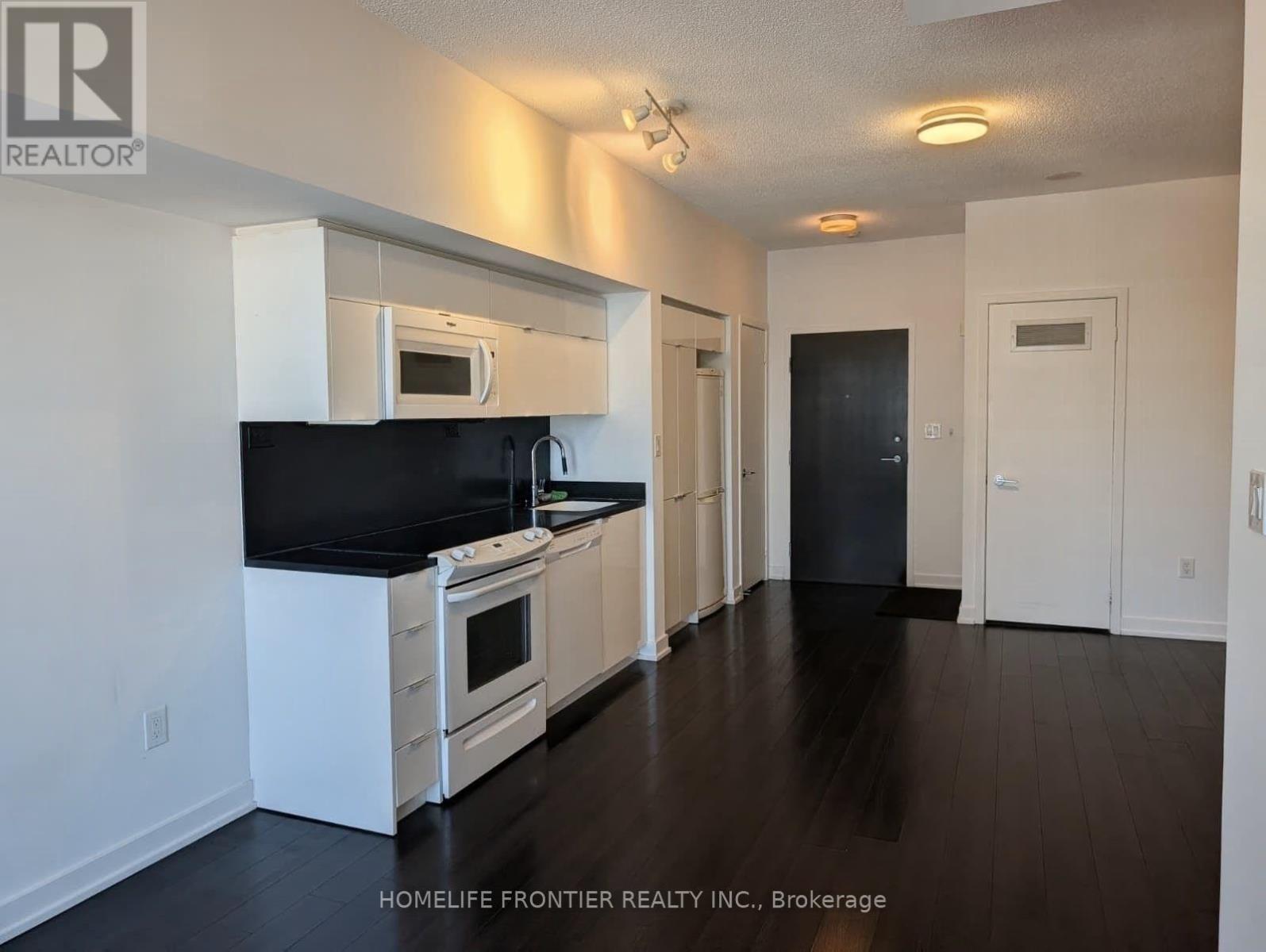 #1017 151 DAN LECKIE WAY - 6