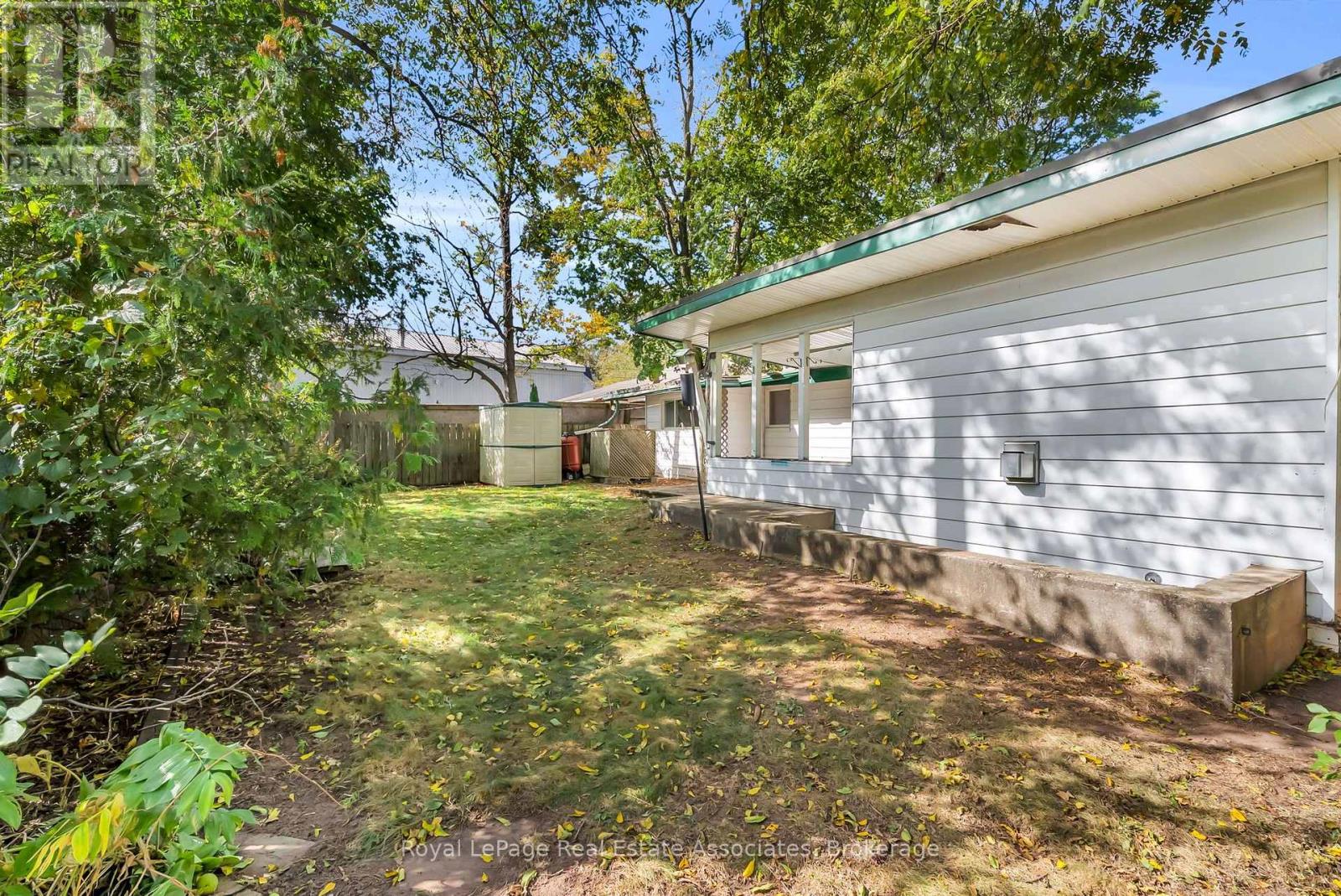 20 Adamson Street North, Halton Hills, ON photo 26
