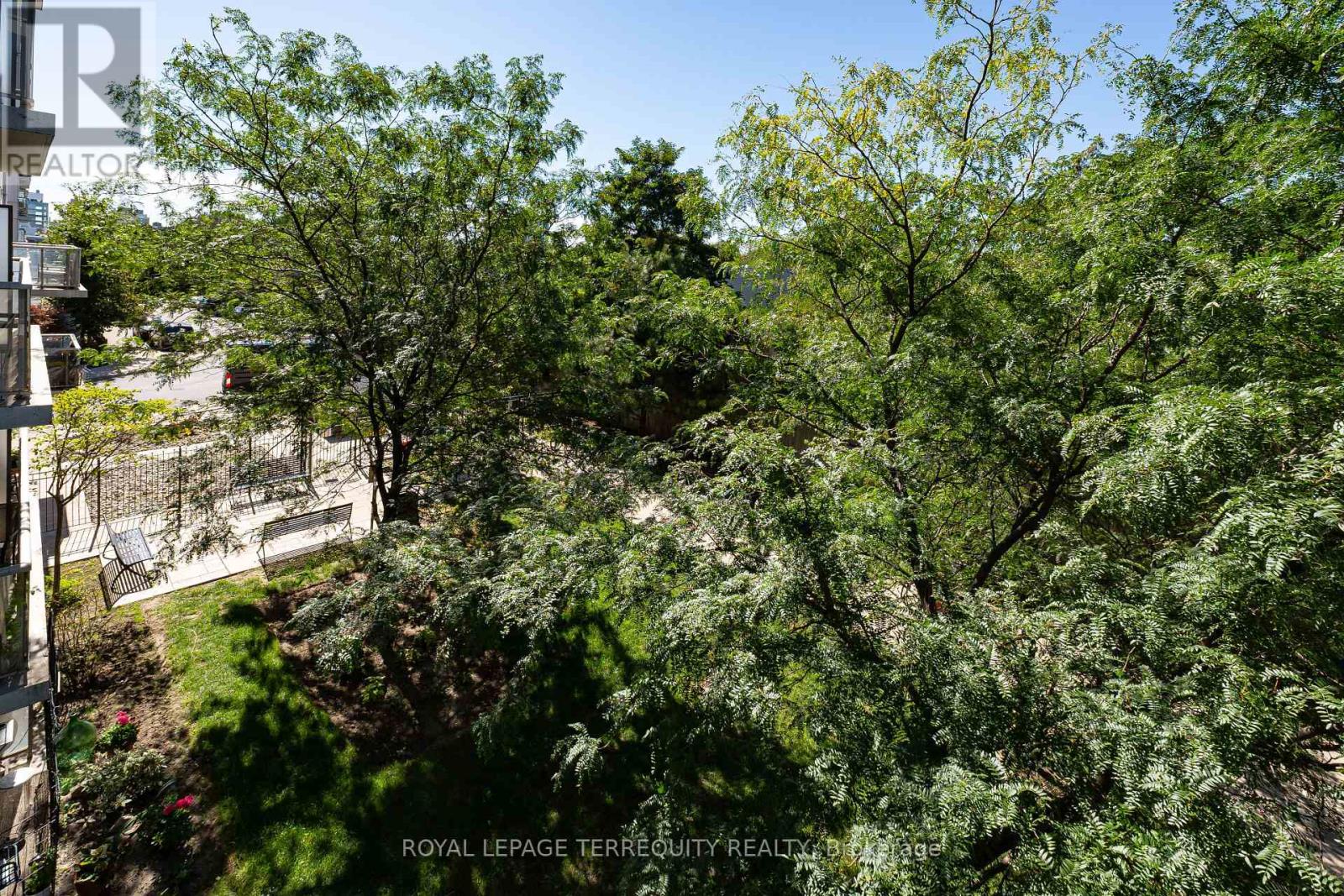 #320 816 LANSDOWNE AVENUE - 18