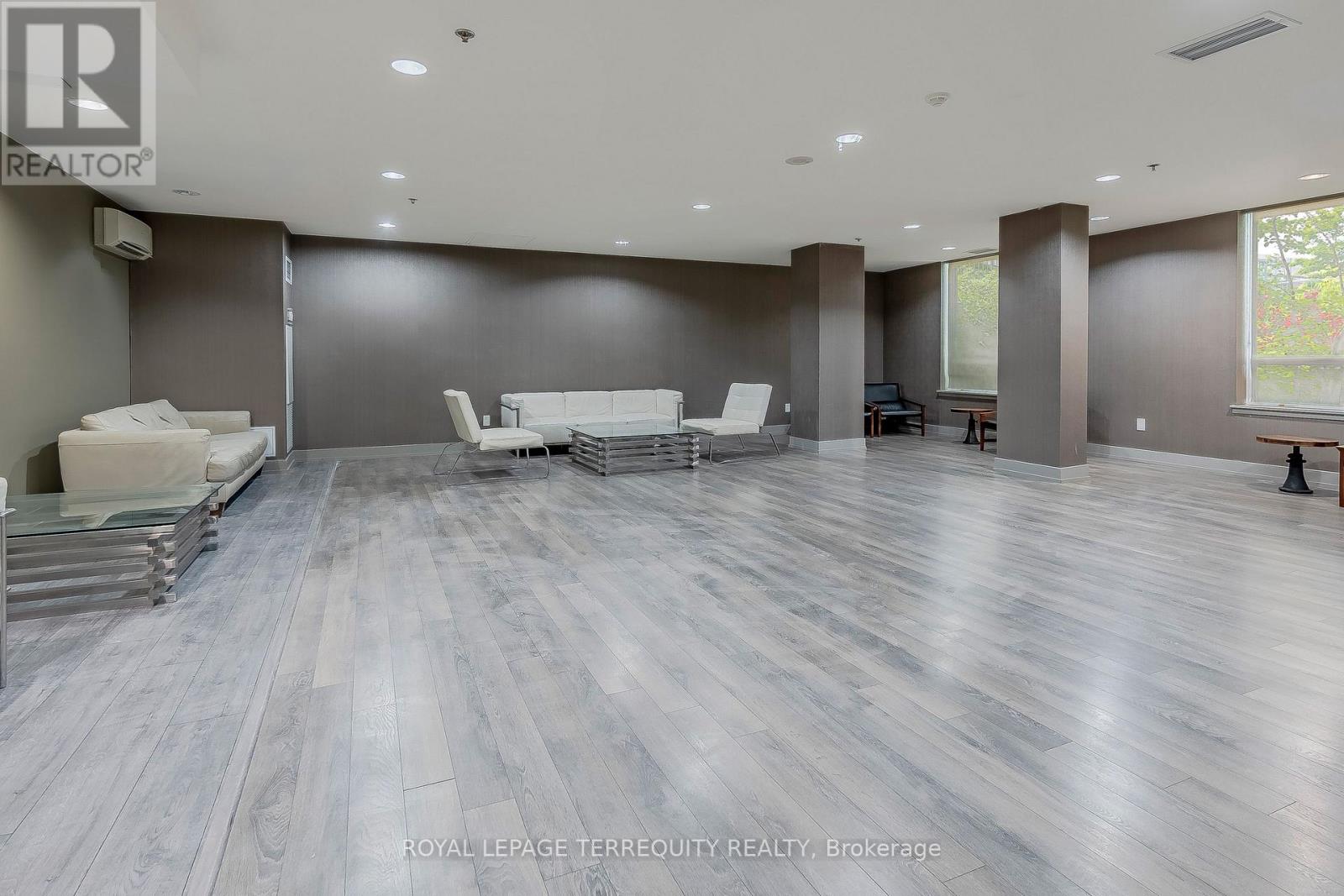 #320 816 LANSDOWNE AVENUE - Image 28