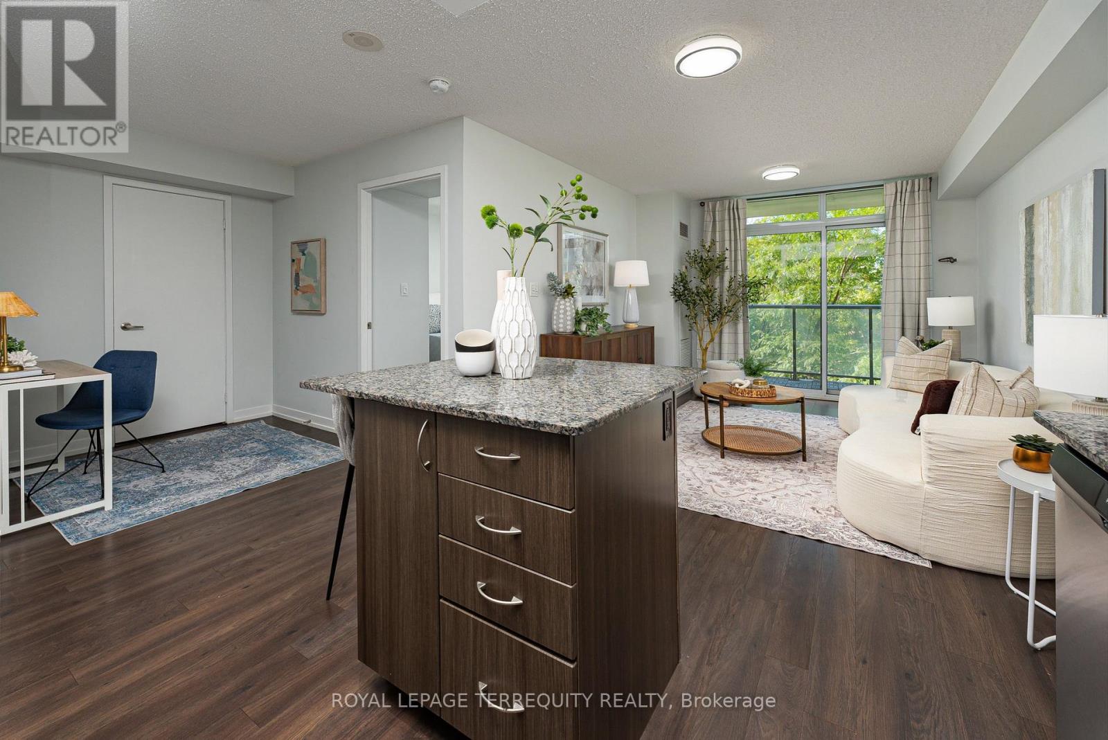 #320 816 LANSDOWNE AVENUE - 5