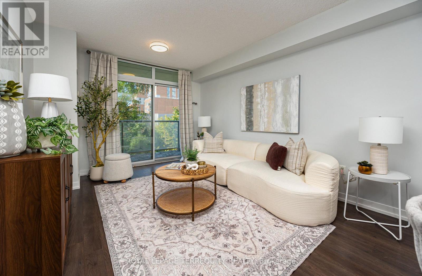 #320 816 LANSDOWNE AVENUE - 8