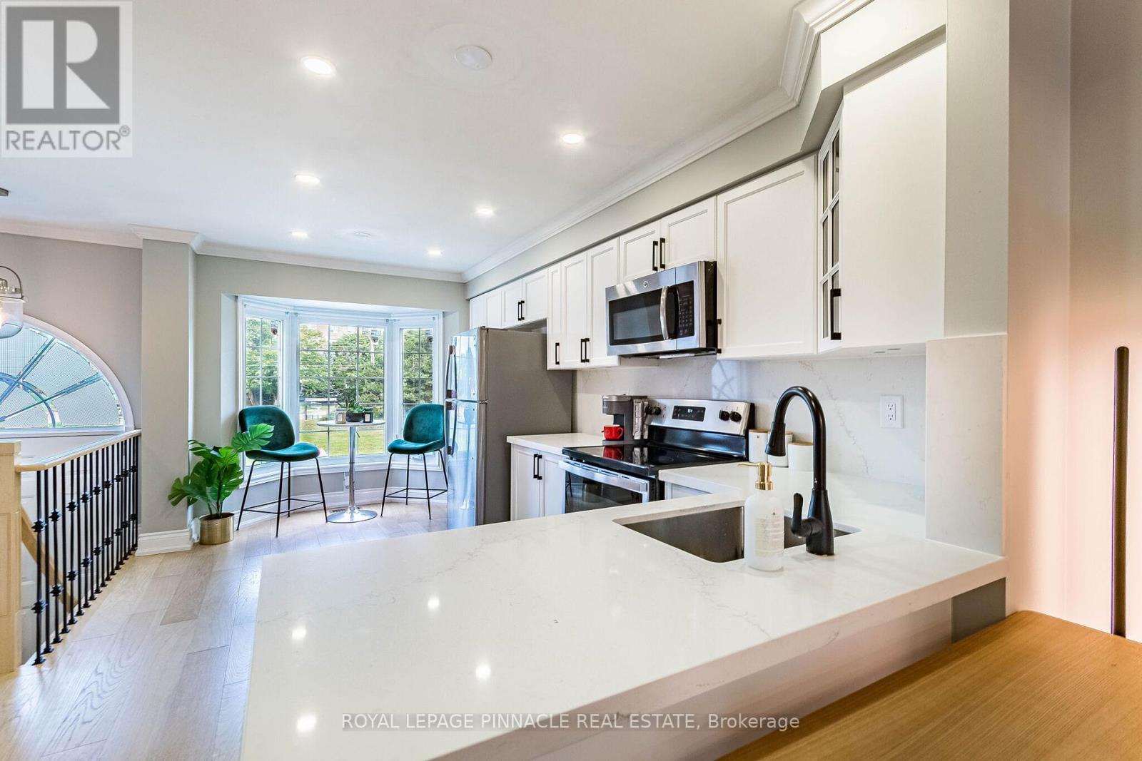 #4 3480 UPPER MIDDLE ROAD - 15