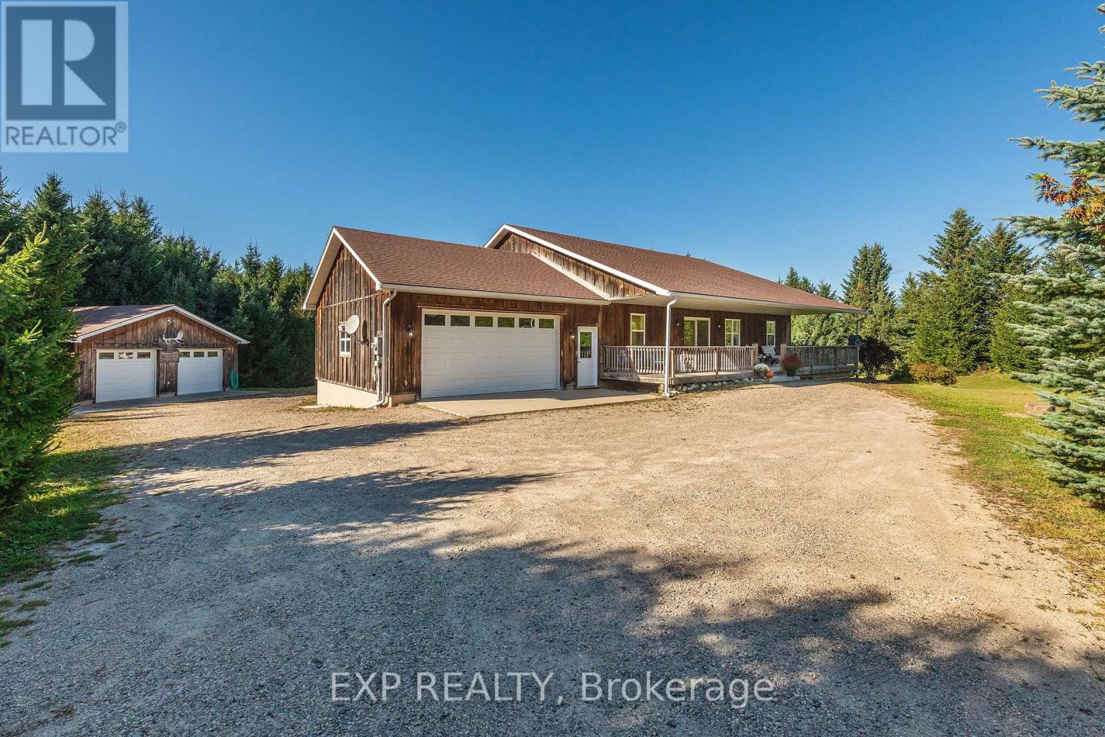 625421 15 SIDE ROAD - 3
