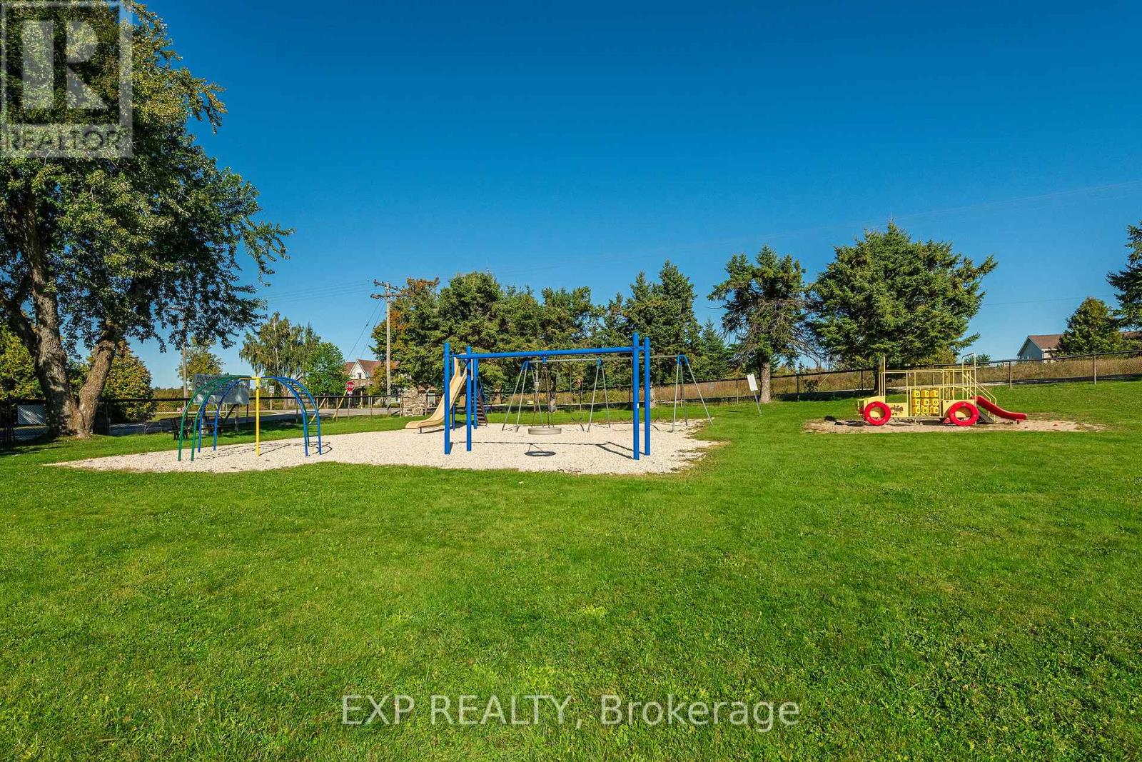 625421 15 SIDE ROAD - 38