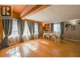 Living room - 4981 Spruce Avenue, Canal Flats, BC V0B1B0 Photo 9