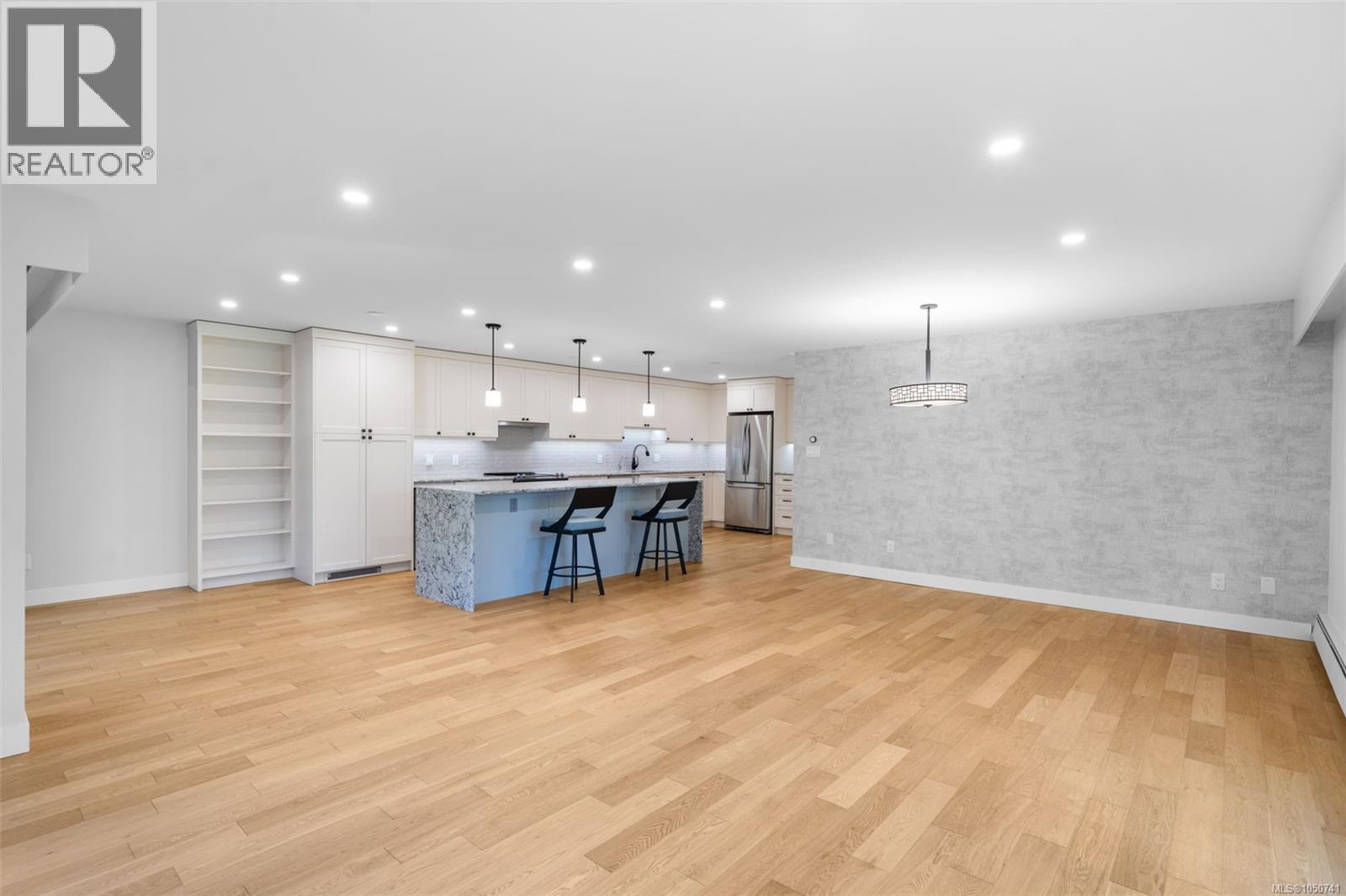 207 2930 Cook Street, Victoria