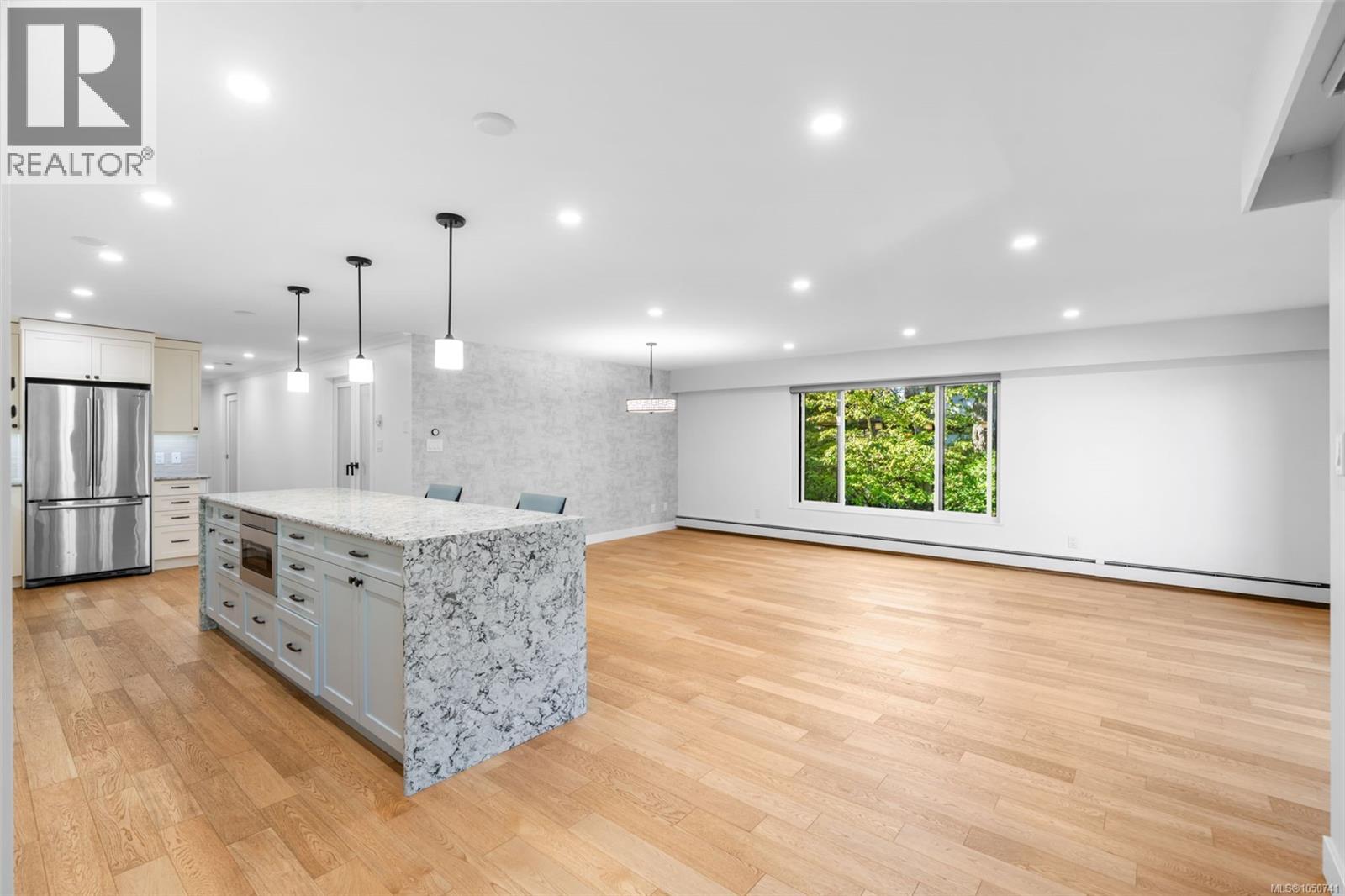 207 2930 Cook Street, Victoria
