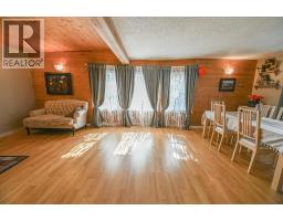 4981 Spruce Avenue, Canal Flats, BC V0B1B0 Photo 11