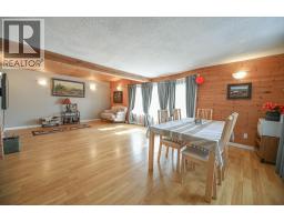Foyer - 4981 Spruce Avenue, Canal Flats, BC V0B1B0 Photo 6