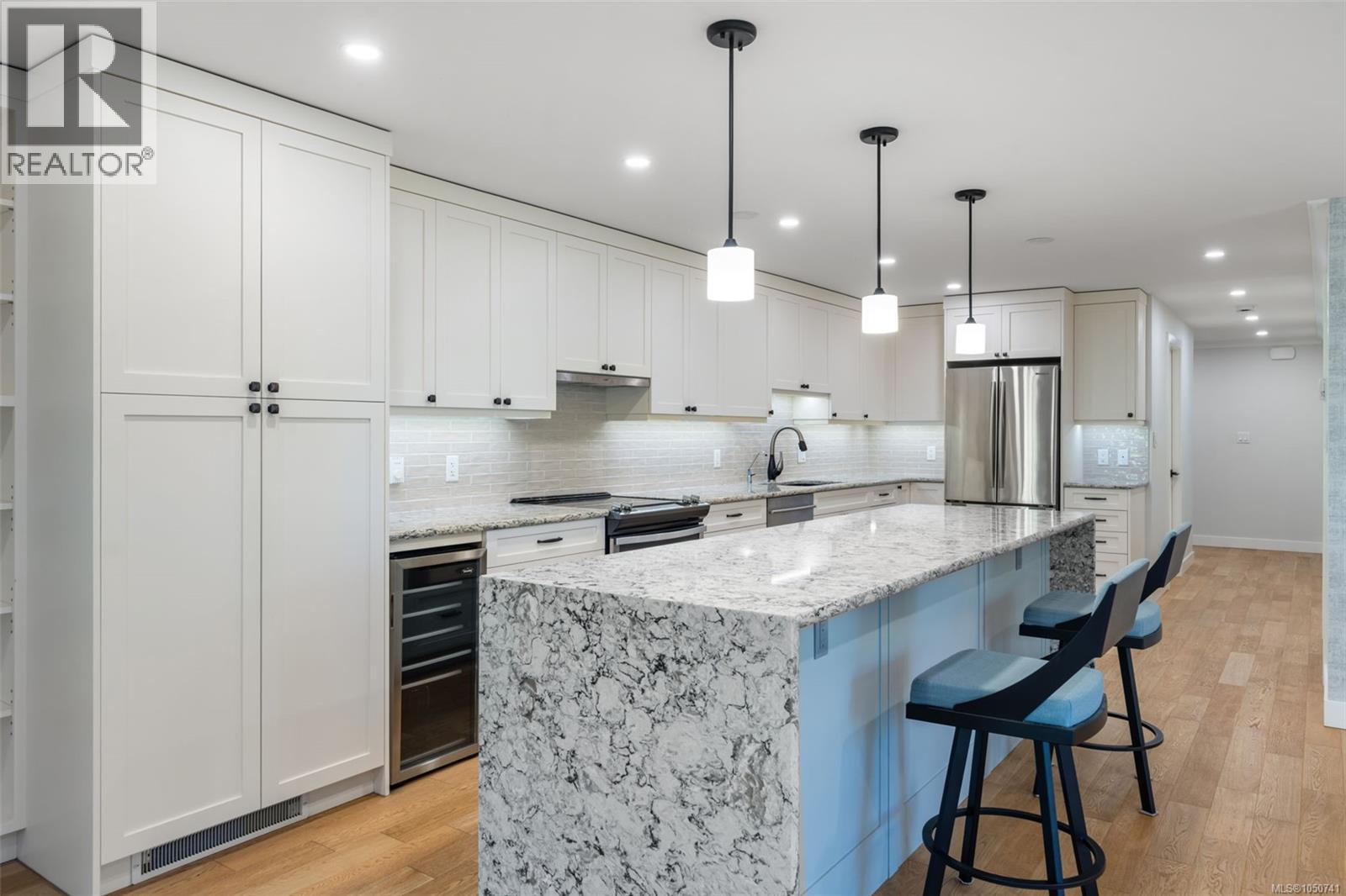 207 2930 Cook Street, Victoria