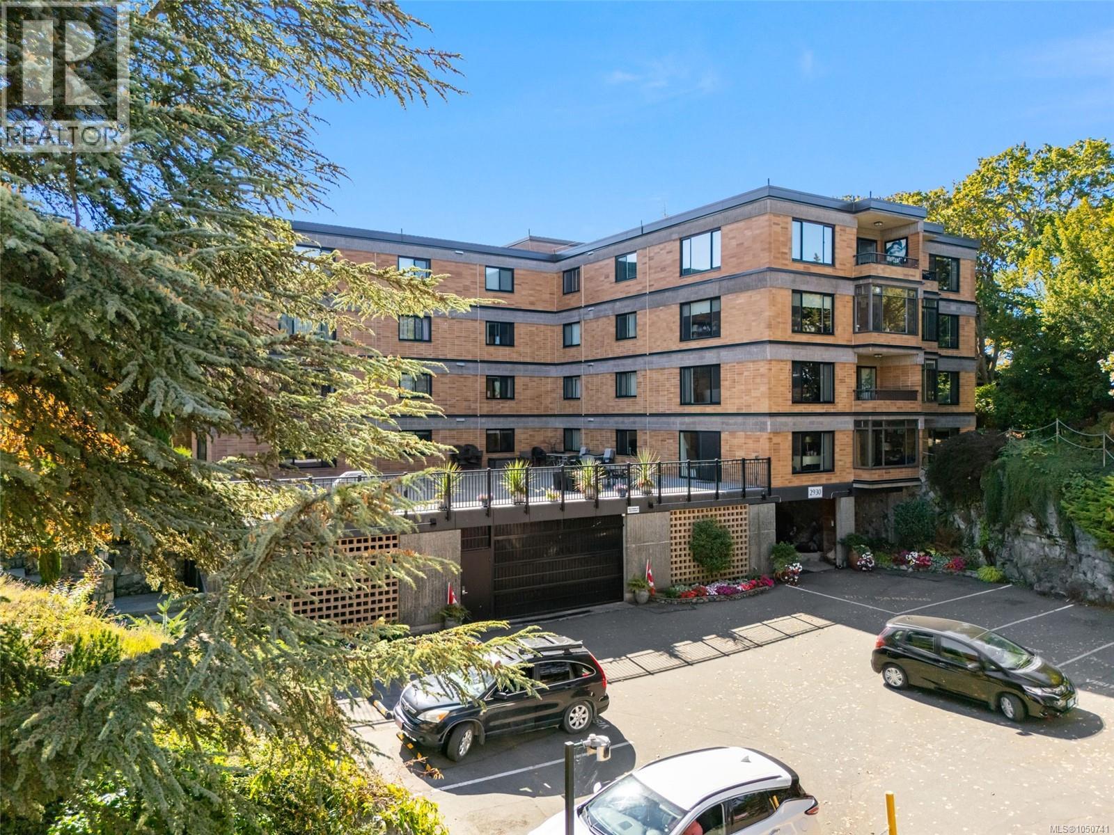 207 2930 Cook Street, Victoria