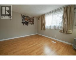 4981 Spruce Avenue, Canal Flats, BC V0B1B0 Photo 31