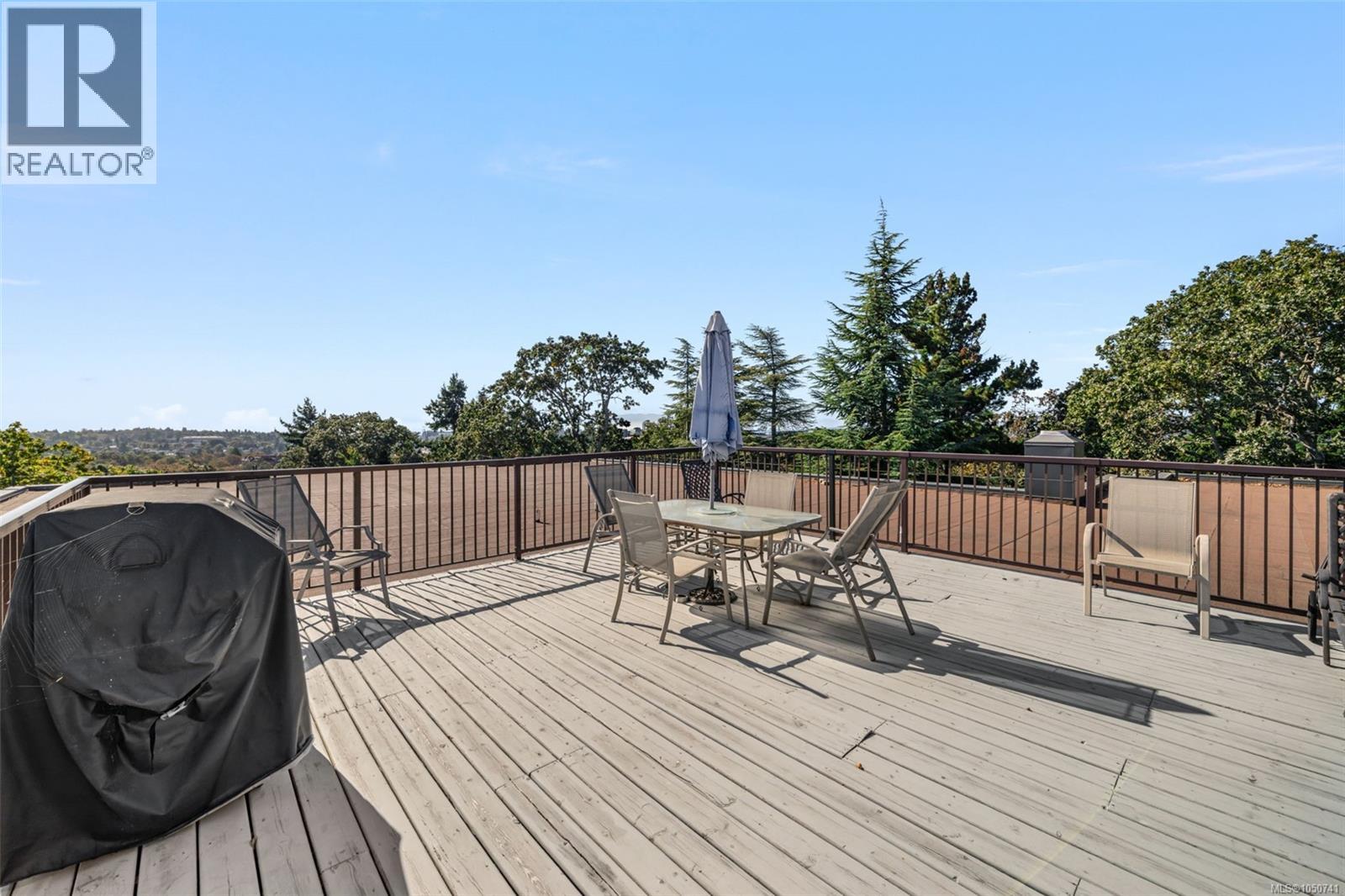 207 2930 Cook Street, Victoria