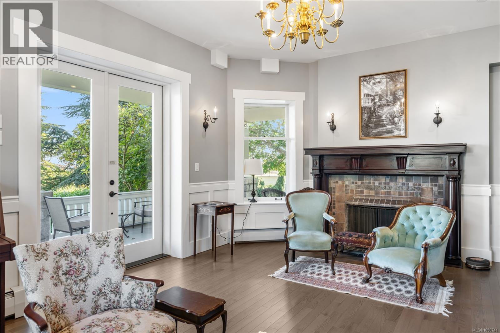 207 2930 Cook Street, Victoria