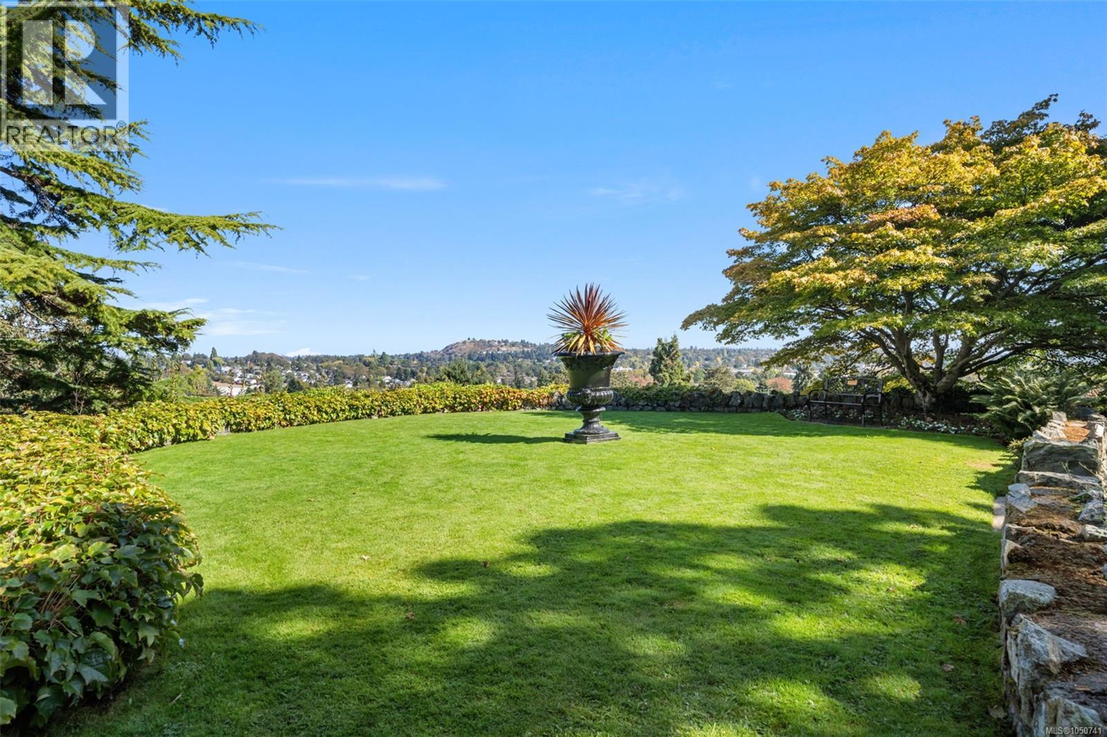 207 2930 Cook Street, Victoria