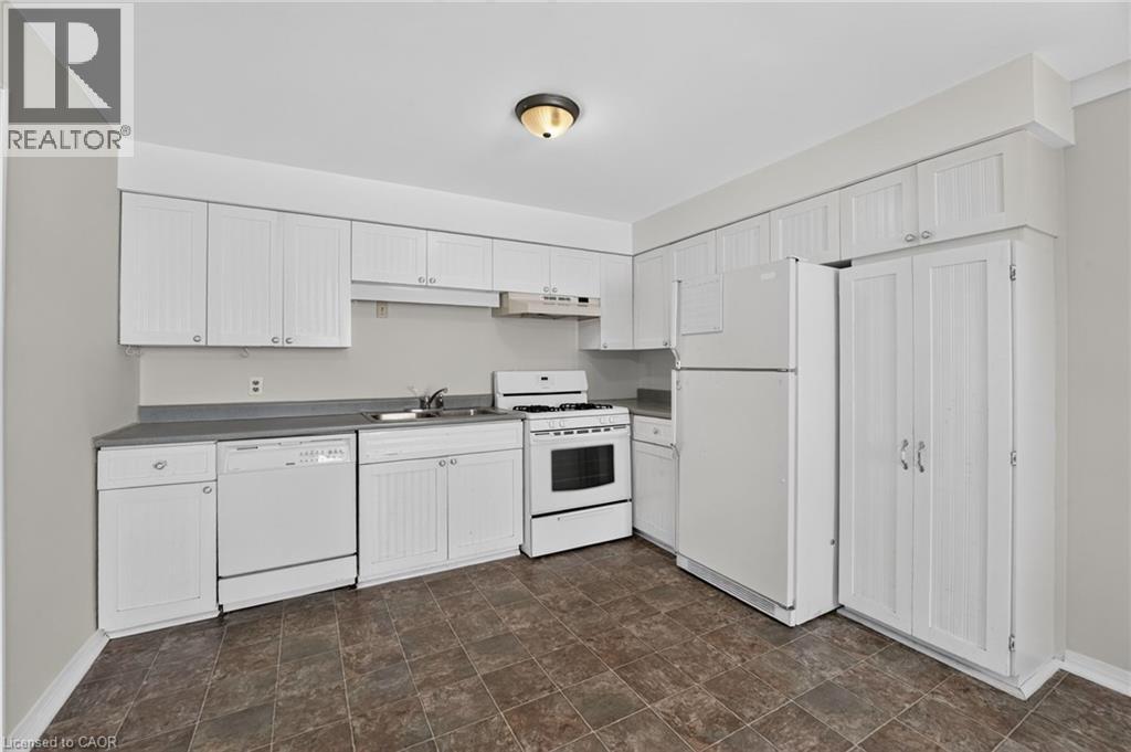 213-215 MAPLE Street, Dunnville — photo 12