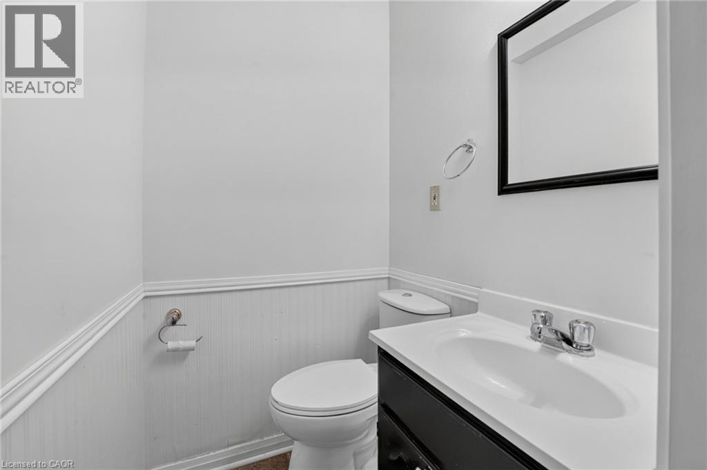 213-215 MAPLE Street, Dunnville — photo 14