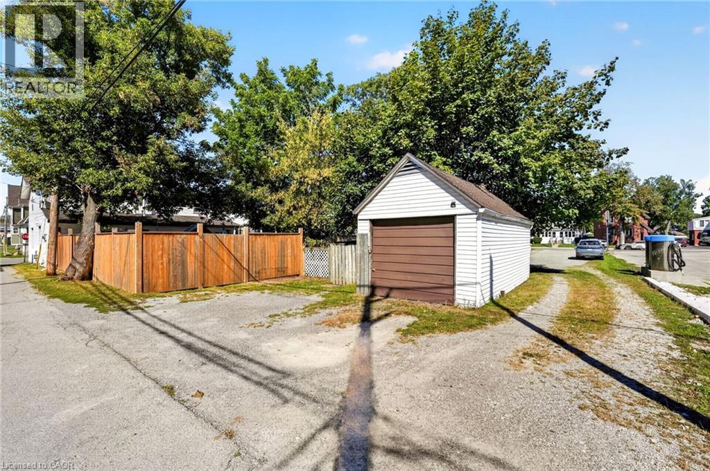 213-215 MAPLE Street, Dunnville — photo 40