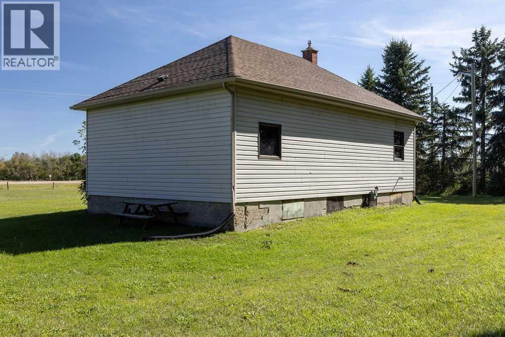 Listing photo – 24302 Township Road 40-0, Rural Lacombe County