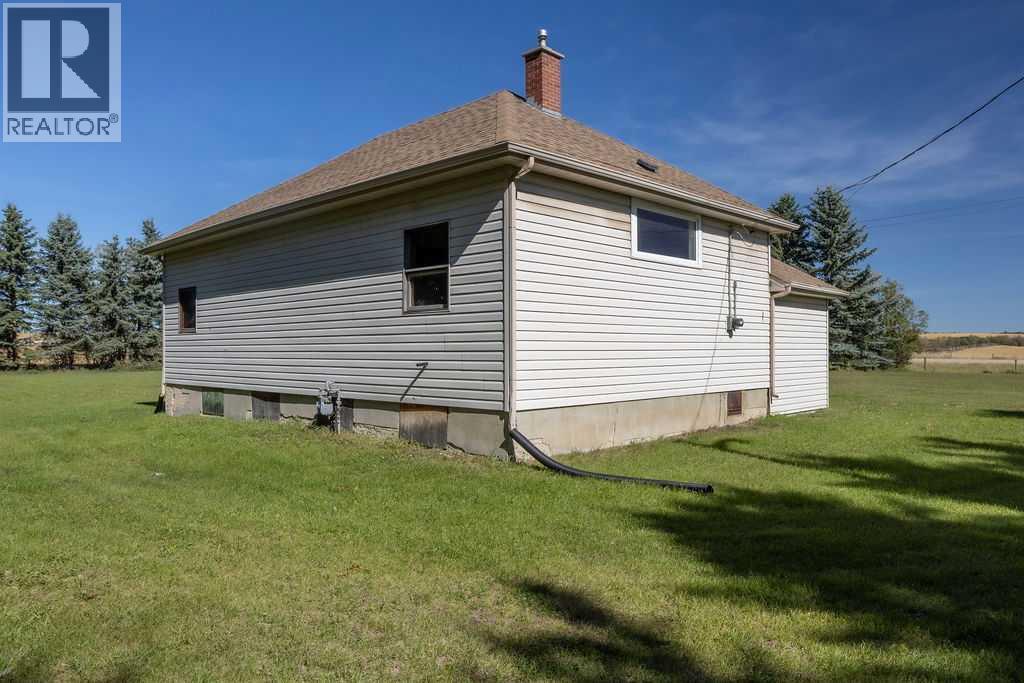 Listing photo – 24302 Township Road 40-0, Rural Lacombe County