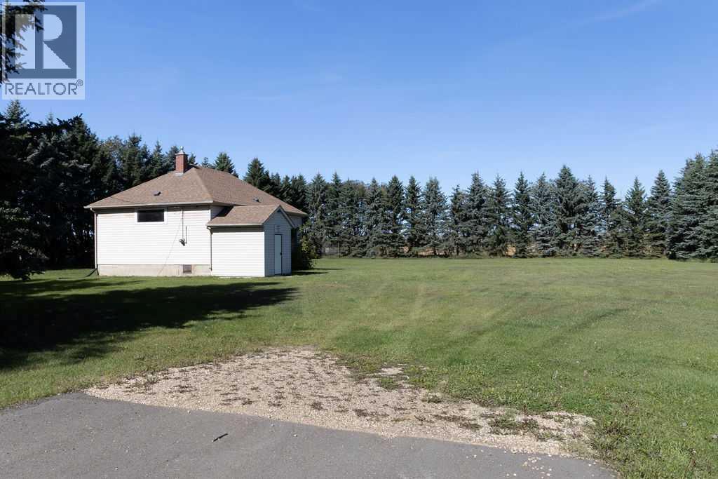 Listing photo – 24302 Township Road 40-0, Rural Lacombe County