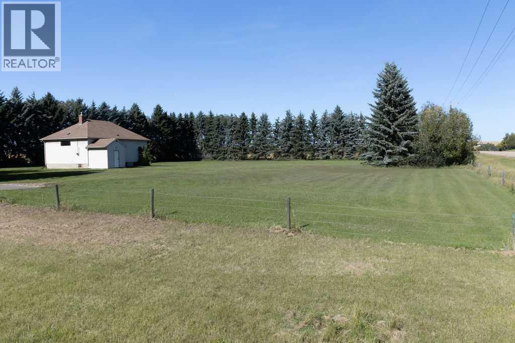 Listing photo – 24302 Township Road 40-0, Rural Lacombe County