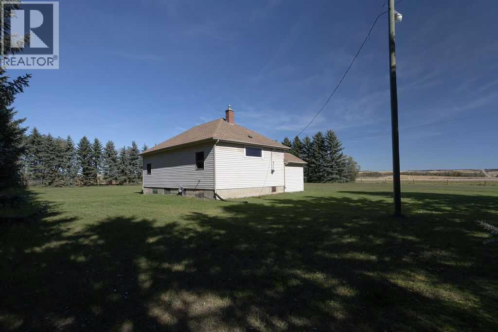 Listing photo – 24302 Township Road 40-0, Rural Lacombe County