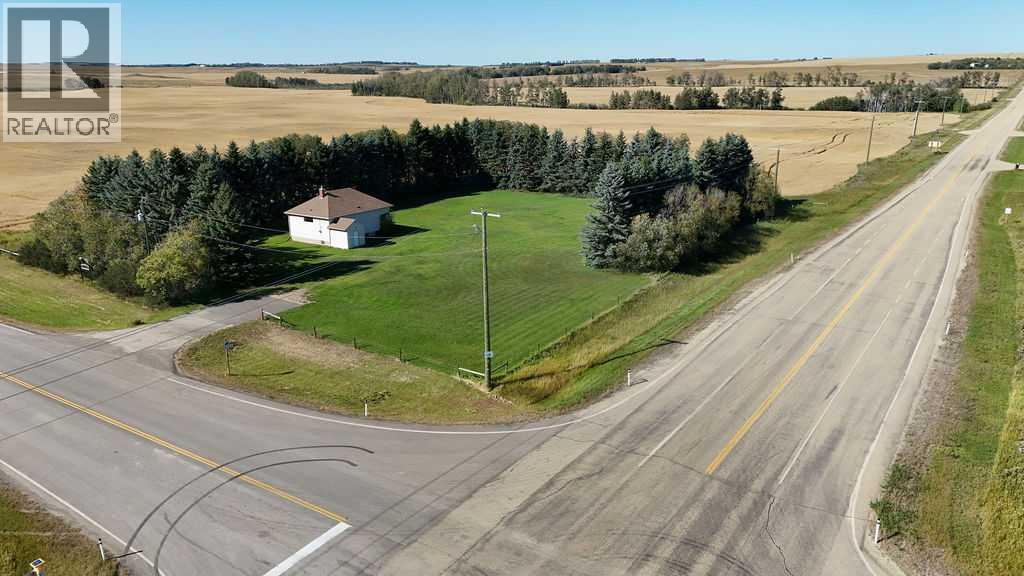 Listing photo – 24302 Township Road 40-0, Rural Lacombe County