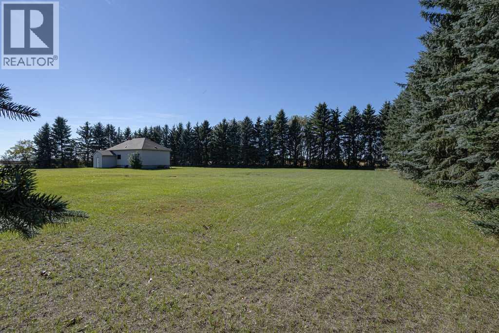Listing photo – 24302 Township Road 40-0, Rural Lacombe County