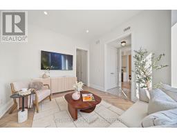 Primary Bedroom - 3 - 18 Greenbriar Road, Toronto, ON M2K0G7 Photo 6