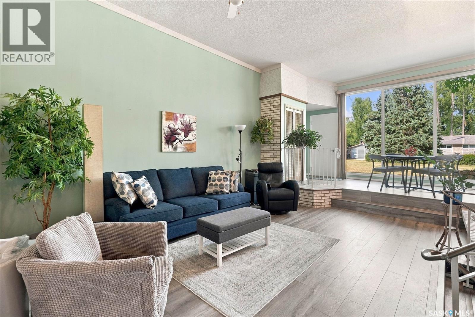 17 Hummingbird BAY, White City — photo 11