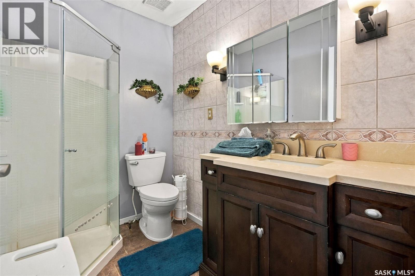 17 Hummingbird BAY, White City — photo 20