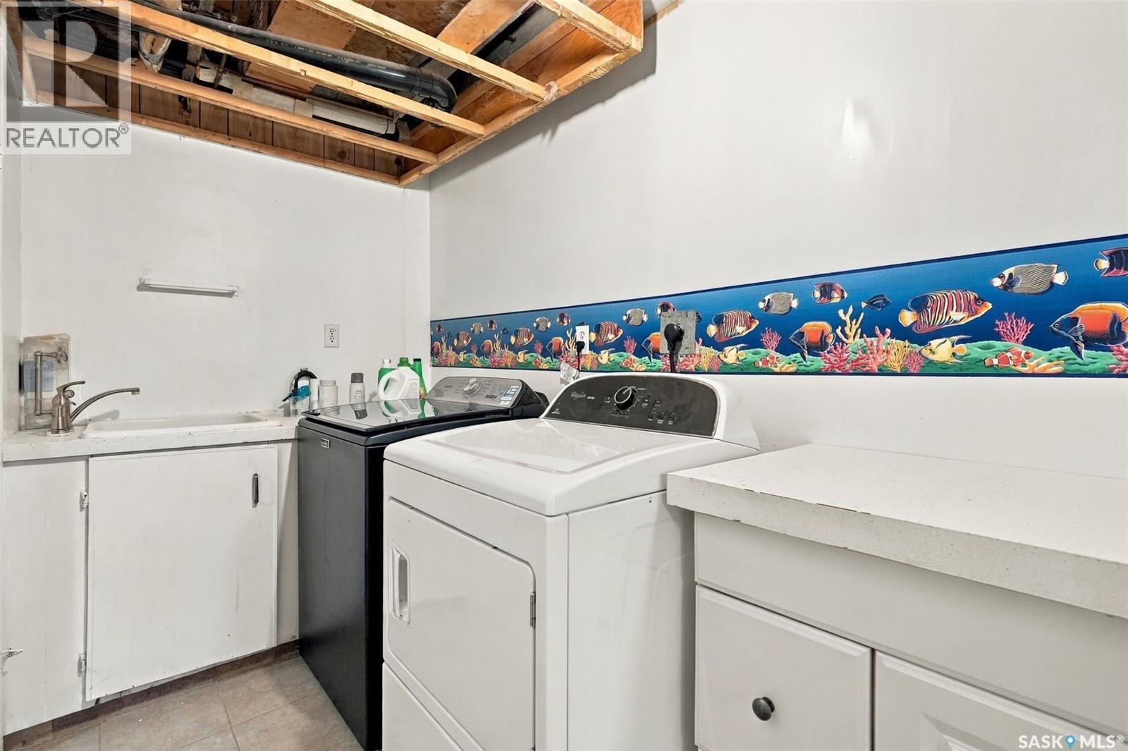 17 Hummingbird BAY, White City — photo 31