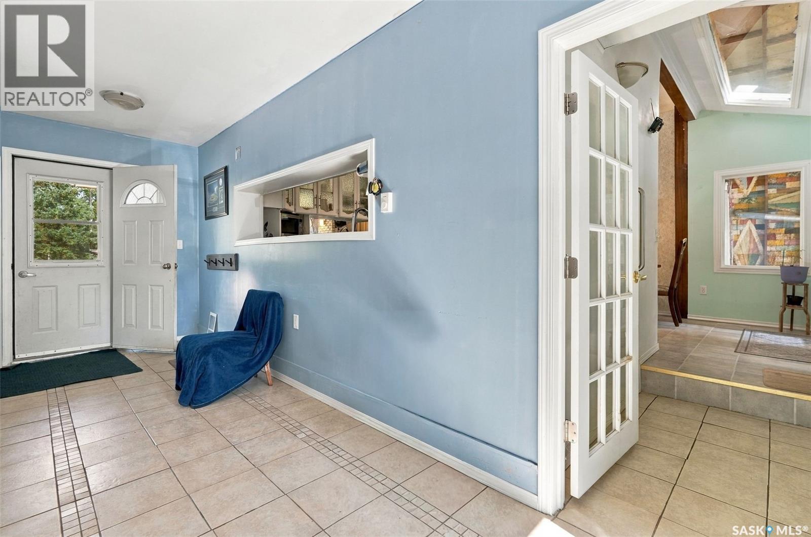 17 Hummingbird BAY, White City — photo 33