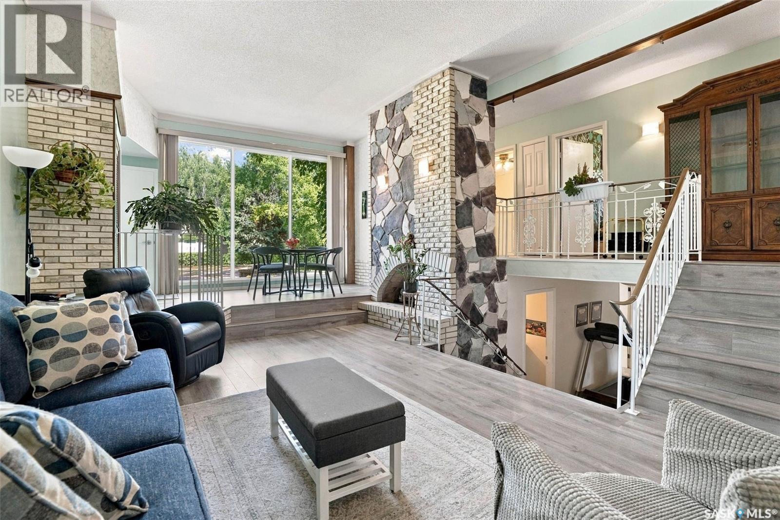 17 Hummingbird BAY, White City — photo 9