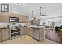 Living room - 3996 Beach Avenue Unit# 327 Lot# 99, Peachland, BC V0H1X5 Photo 9