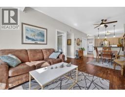Primary Bedroom - 3996 Beach Avenue Unit# 327 Lot# 99, Peachland, BC V0H1X5 Photo 6