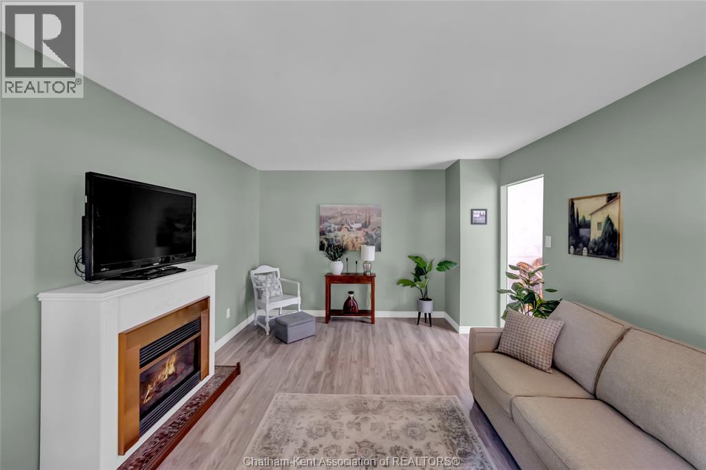 27 Marion AVENUE - 12