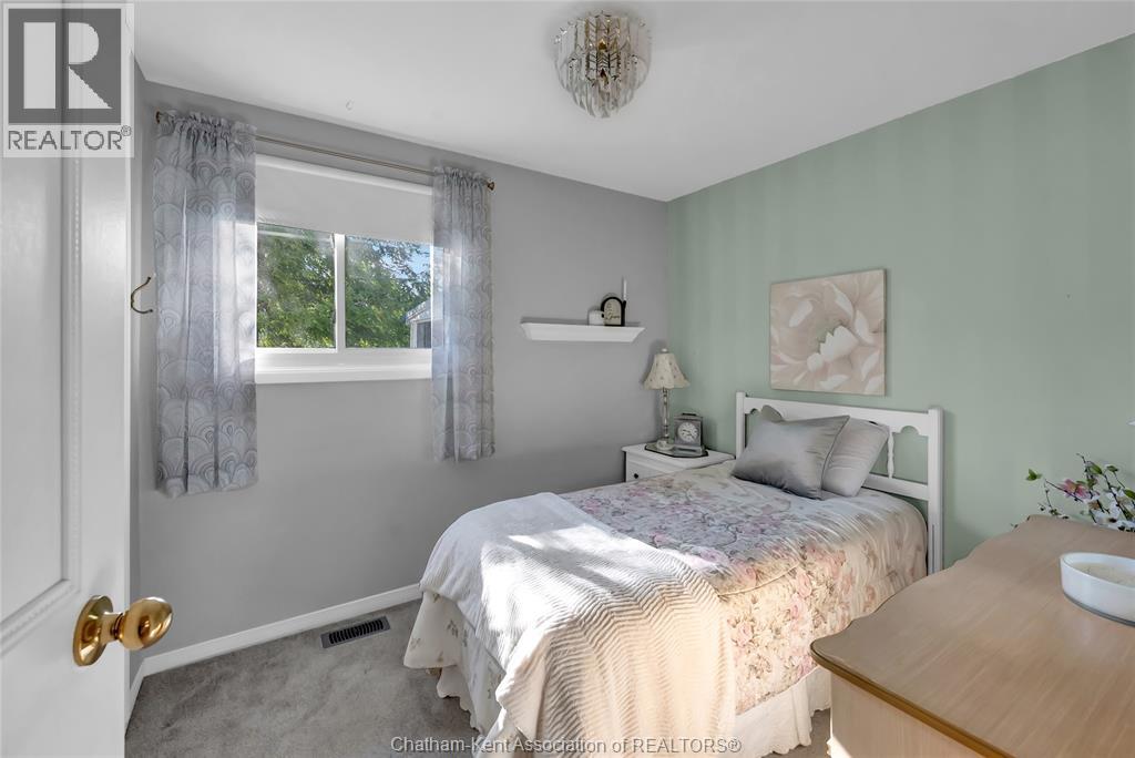 27 Marion AVENUE - 17