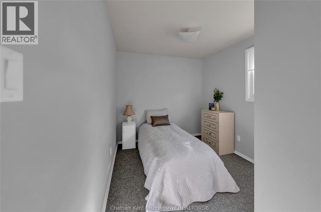 27 Marion AVENUE - 21