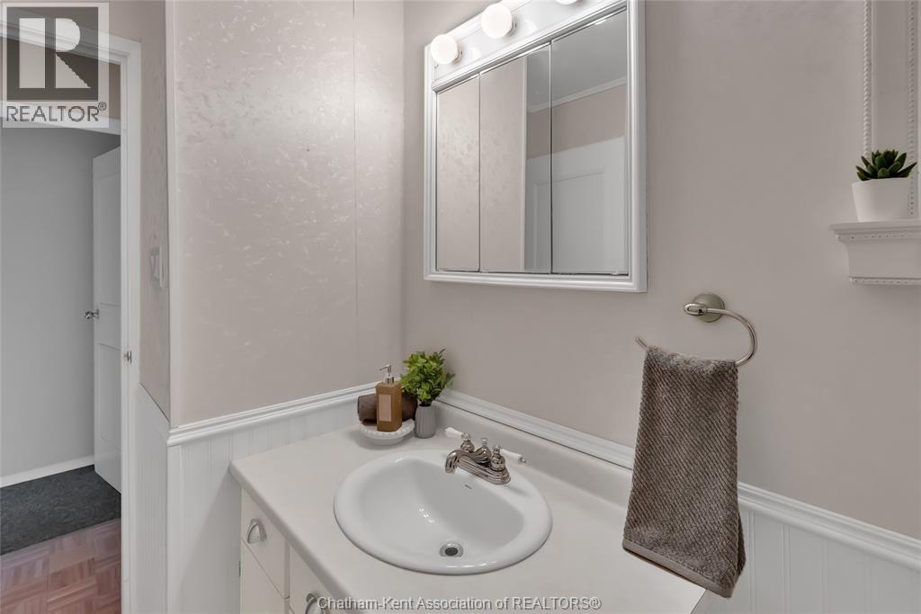 27 Marion AVENUE - 28
