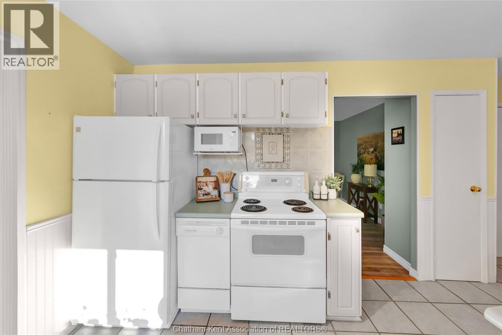 27 Marion AVENUE - 5