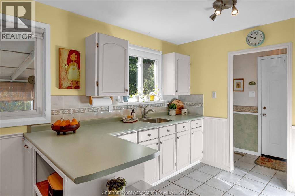 27 Marion AVENUE - 7