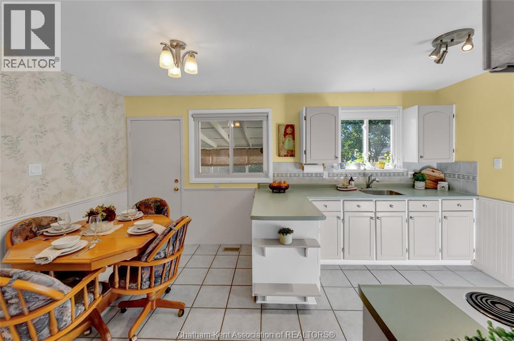 27 Marion AVENUE - 9
