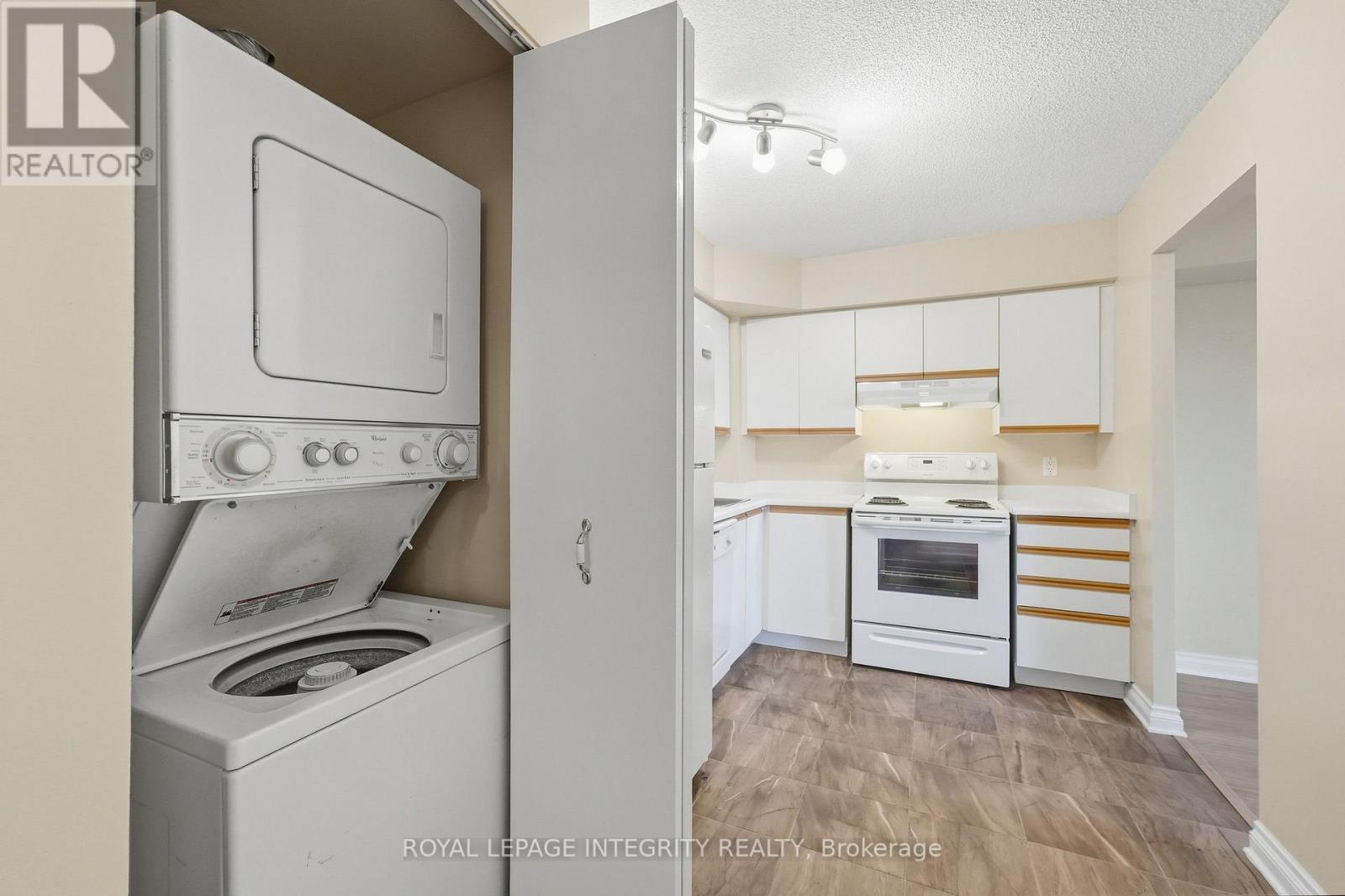 #808 1025 GRENON AVENUE - 10