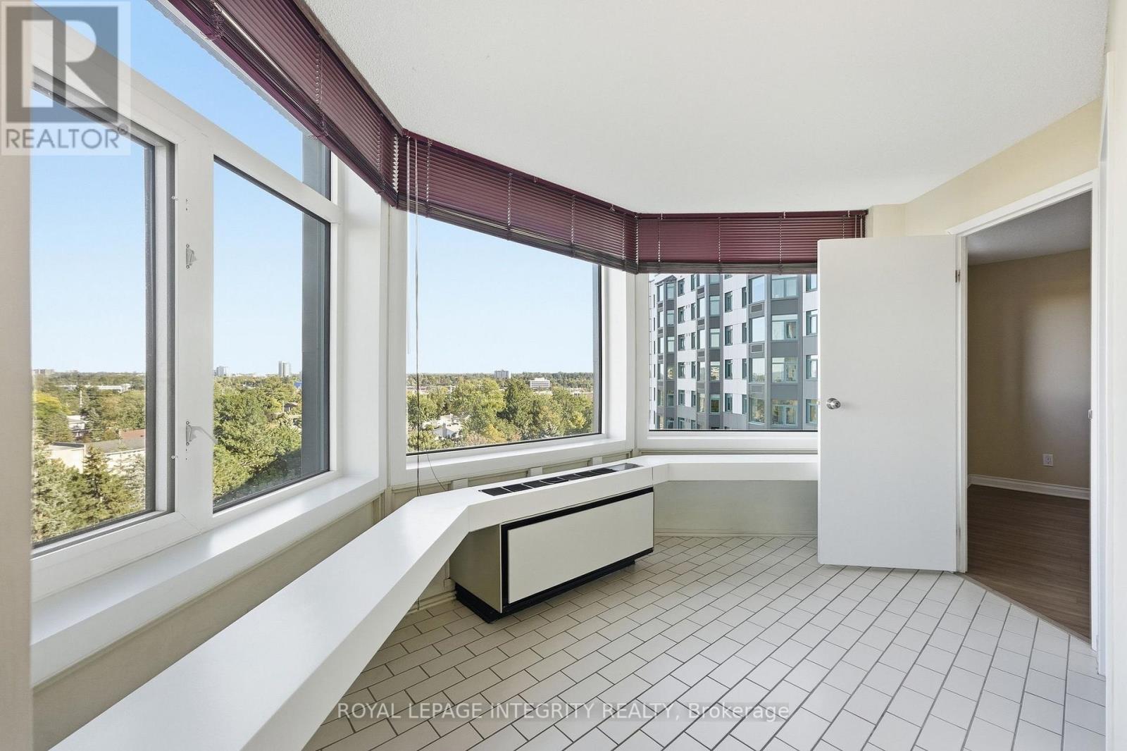 #808 1025 GRENON AVENUE - 11