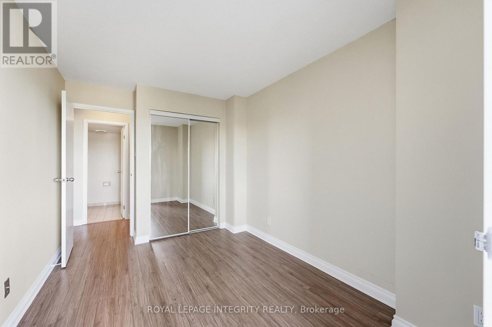 #808 1025 GRENON AVENUE - 13