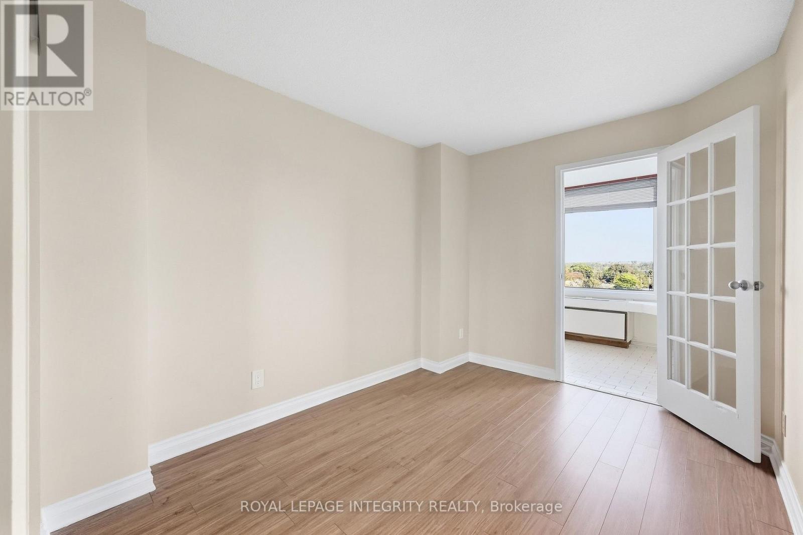 #808 1025 GRENON AVENUE - 14