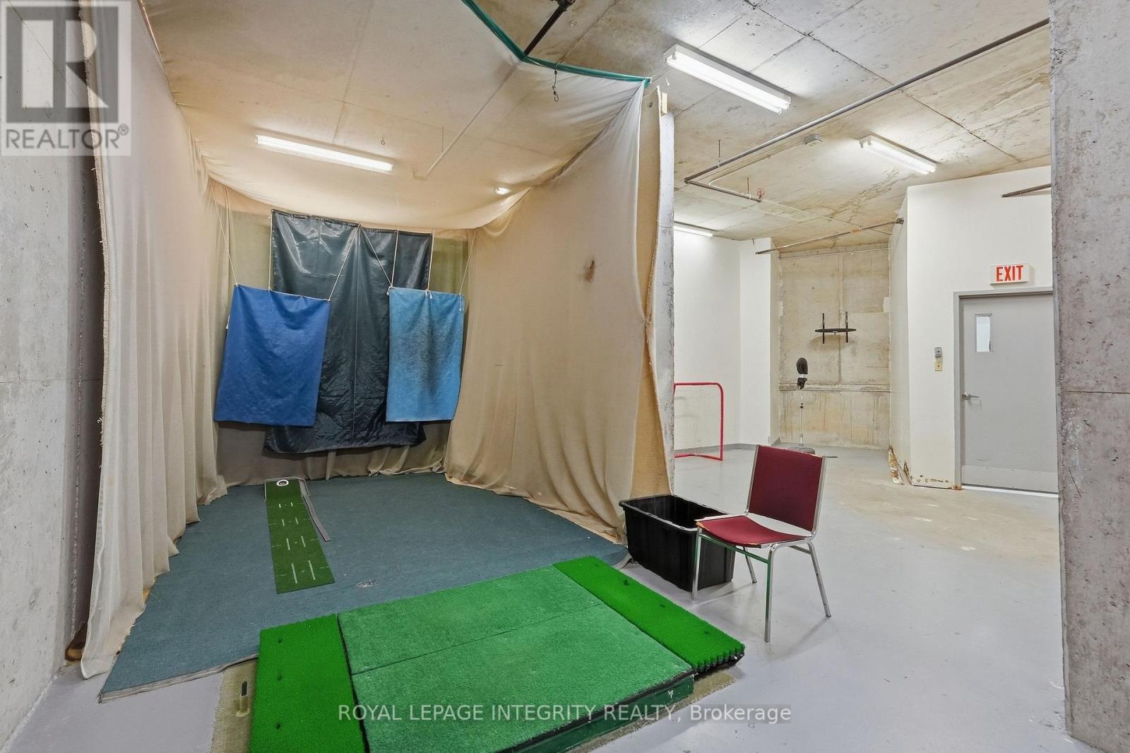 #808 1025 GRENON AVENUE - 24